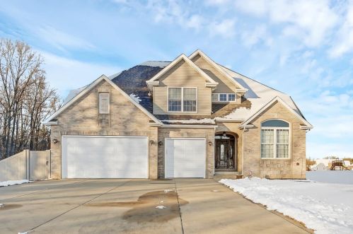 429 Buckland Ln, Valpo, IN 46383-8453