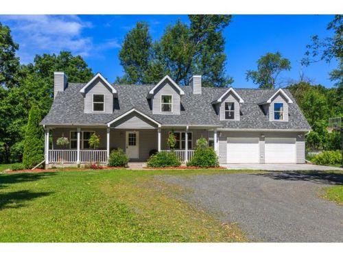 325 240th St, East Farmington, WI 54020-5907