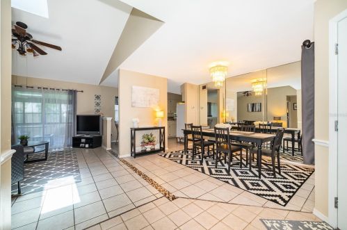 7926 Goldleaf St, Orlando, FL 32835-5344