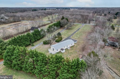 637 Oak Hill School Rd, Blackbird DE  19734-9211 exterior