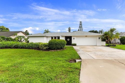 10260 Enoch Ln, Bonita Springs, FL 34135-7627