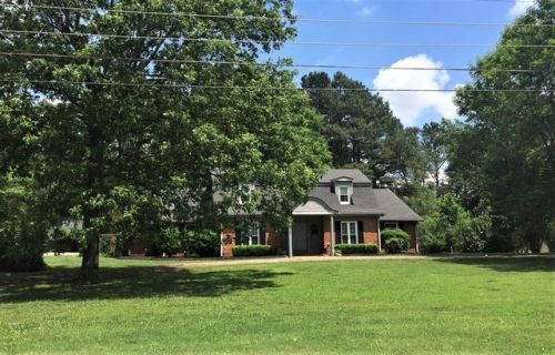 753 Poplar Dr, Decaturville, TN 38329-8012