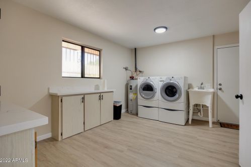 13122 Meeker Blvd, Sun City AZ 85375-3725 exterior