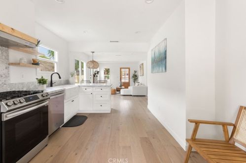 596 Mountain View St, Altadena CA  91001-4921 exterior