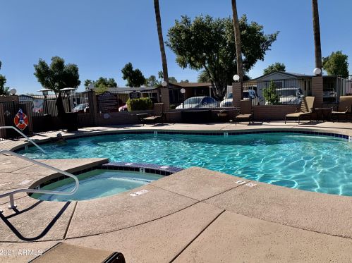 652 Ellsworth Rd, Mesa AZ 85207-6012 exterior