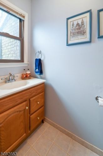 69 Chelsea Cir, Flemington NJ  08822-1807 exterior