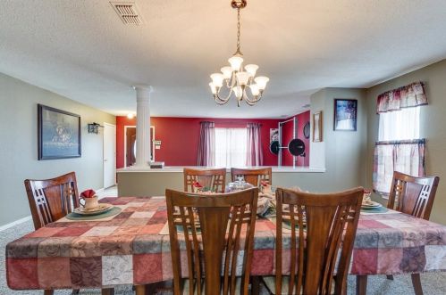 2821 Custer Dr, Denton TX  76210-6449 exterior