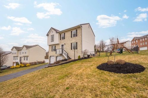 1210 Lucia Dr, Canonsburg, PA 15317-1818