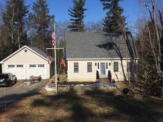53 Pender Rd, Northwood, NH 03261-3350