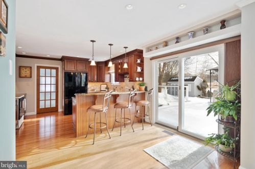 1162 Horseshoe Dr, Blue Bell PA  19422-1947 exterior