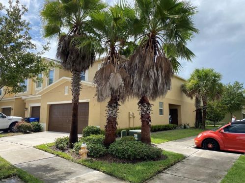 2005 Hawks View Dr, Ruskin, FL 33570-8013