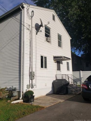 97 Brook St, Bristol, CT 06010-5406