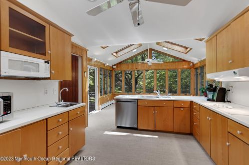 11 Homestead Pkwy, Tinton Falls, NJ 07724-3115