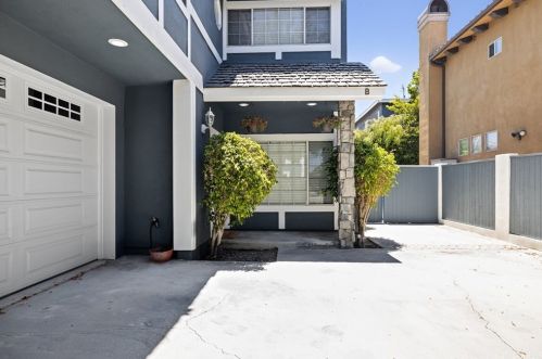 2502 Harriman Ln, Redondo Beach, CA 90278-4530