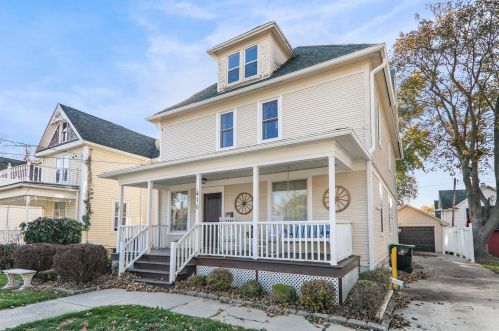 410 Beaver St, Beaver Dam WI  53916-1622 exterior