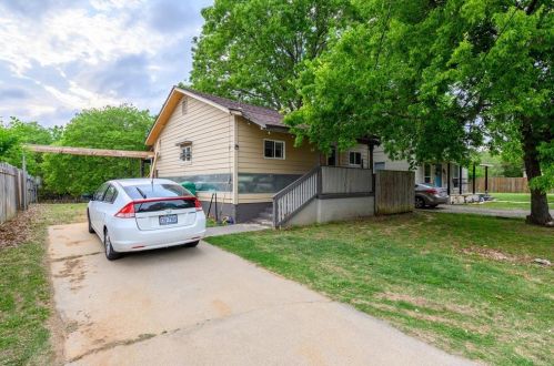 306 Crawford St, Denton, TX 76209-4406