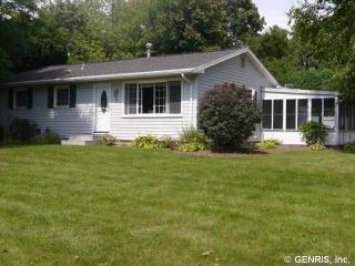 30 Sienna Dr, Rochester, NY 14623-4751