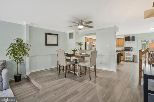 8854 Eagle Rock Ln, Springfield VA  22153-1727 exterior