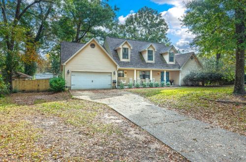 3136 Sonya St, Milton, FL 32571-9553