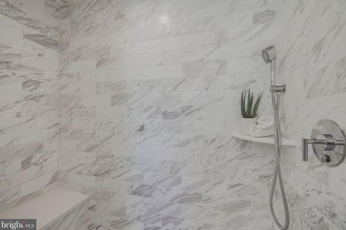 1601 38th St, Washington DC  20020-2327 exterior