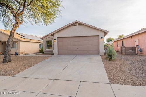 7026 Mitchell Flyer Rd, Tucson, AZ 85730-4987