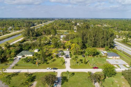16745 Wiltshire Dr, Town Of Loxahatchee Groves FL  33470-4060 exterior