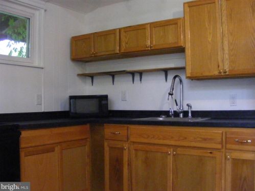 96 Big Red Oak Rd, Harpers Ferry WV  25425-5893 exterior