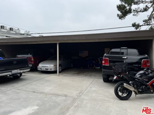 4561 173, Lawndale CA  90260-3701 exterior