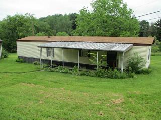 111 Slack Rd, Jeannette, PA 15644-9793