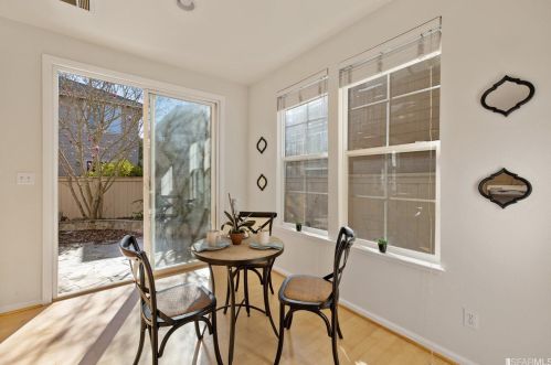 600 Landmark Ln, Redwood City CA  94065-2888 exterior