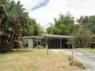 1324 Canberra Ave, Orlando, FL 32806-1739