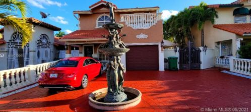 8858 109th Ter, Hialeah, FL 33018-3764