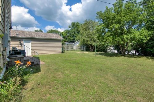 240 Elm St, Eau Claire WI  54729-1827 exterior