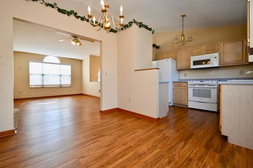 1468 Afton Dr, Florence KY  41042-8510 exterior