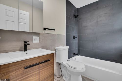 87 Melville Pl, Irvington NJ  07111-3048 exterior