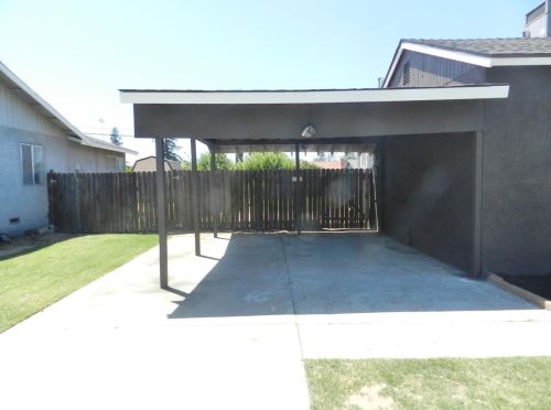 1340 Joseph St, Livingston CA  95334-1626 exterior