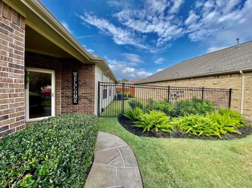 1219 Riviera Cir, Pearland, TX 77581-5341