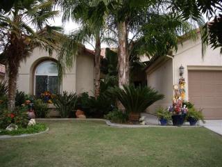 2118 Snowdrop Dr, Bakersfield, CA 93311-3753