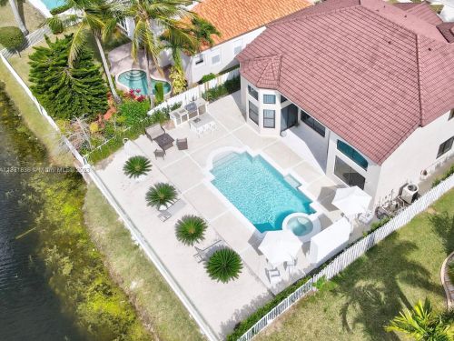 3586 143rd Ave, Hollywood FL  33027-4704 exterior