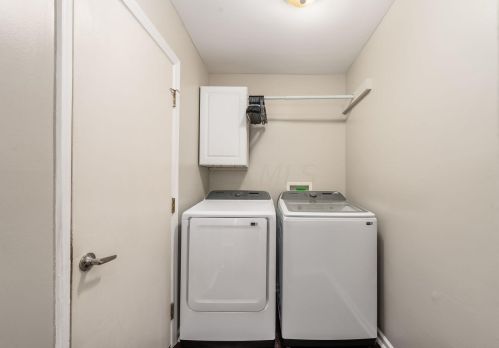 216 Autumn Leaves Way, Johnstown OH  43031-1369 exterior