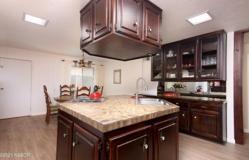 340 Wilshire Ln, Santa Maria CA  93455-2050 exterior