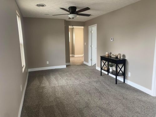 621 Delaware St, Washington Ch OH  43160-1547 exterior