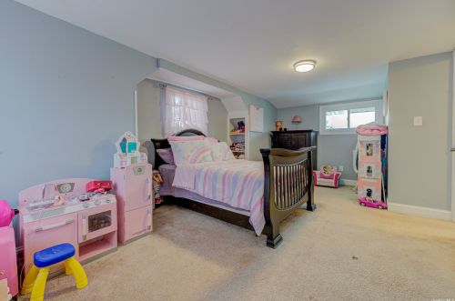 5 Monaco Ave, Floral Park NY  11003-4209 exterior