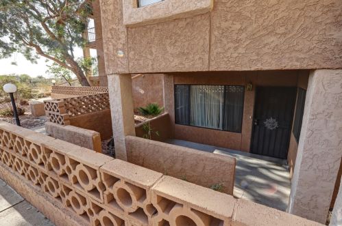 8263 Oracle Rd, Tucson, AZ 85704-6400