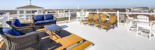 5 Fort Ave, Pelican Island NJ  08751-1512 exterior