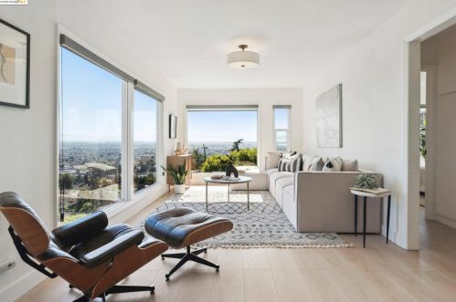 8017 Crest Ave, Oakland CA  94605-3611 exterior