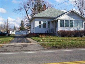 312 Aurora St, Cheektowaga, NY 14086-2940