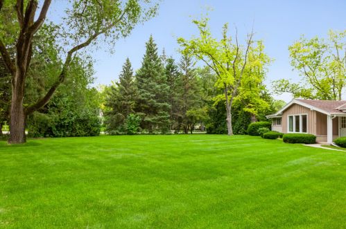 11843 Vega Ave, Thiensville, WI 53097-3045