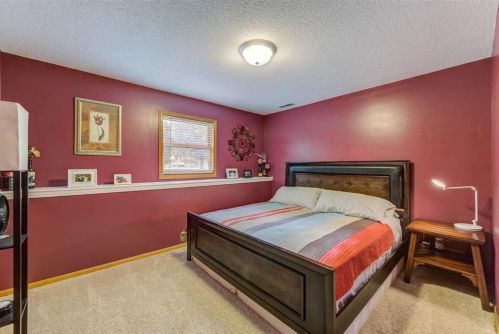 1116 Grandview Dr, Hudson WI  54016-1472 exterior