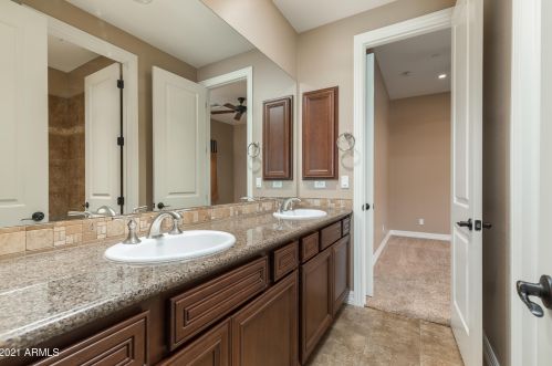 5421 Milton Dr, Cave Creek AZ  85331-2452 exterior